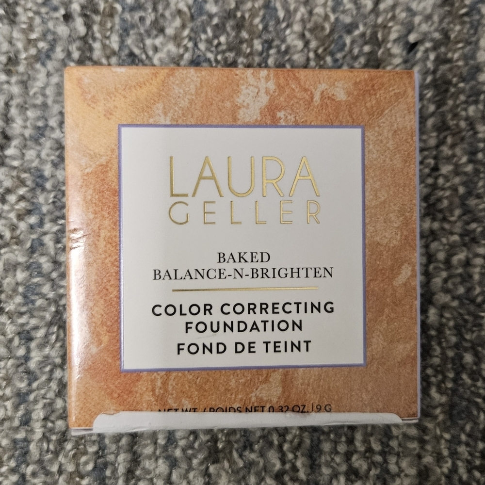 Laura Geller Light Foundation in Peach Packaging